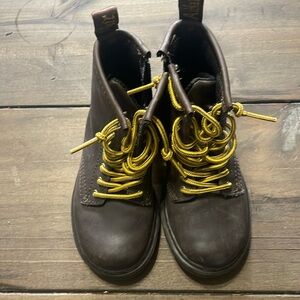 Dr martens good condition - brown
8 little kids